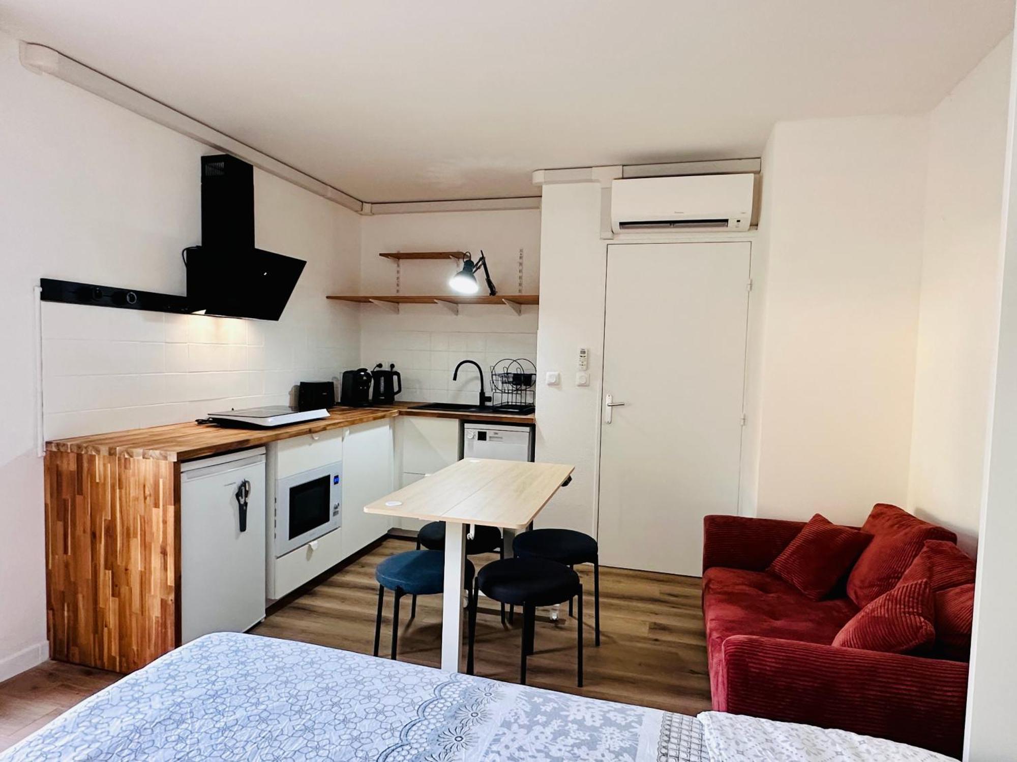 Apartment 40M2-Air Conditioning-Elevator-Underground Parking-Self Checkin! Appart Climatise 40M2-Ascenseur-Parking Souterrain -Arrivee Autonome Avignon Luaran gambar