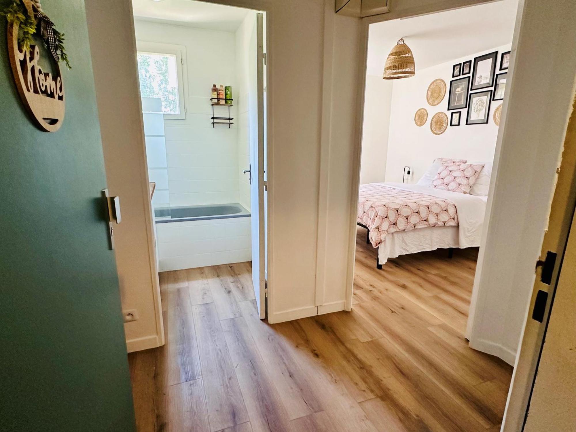 Apartment 40M2-Air Conditioning-Elevator-Underground Parking-Self Checkin! Appart Climatise 40M2-Ascenseur-Parking Souterrain -Arrivee Autonome Avignon Luaran gambar